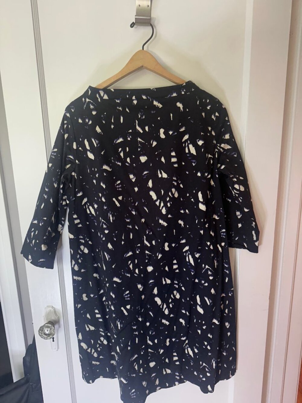 COS Graphic Print Midi Dress - Picture 3 of 3
